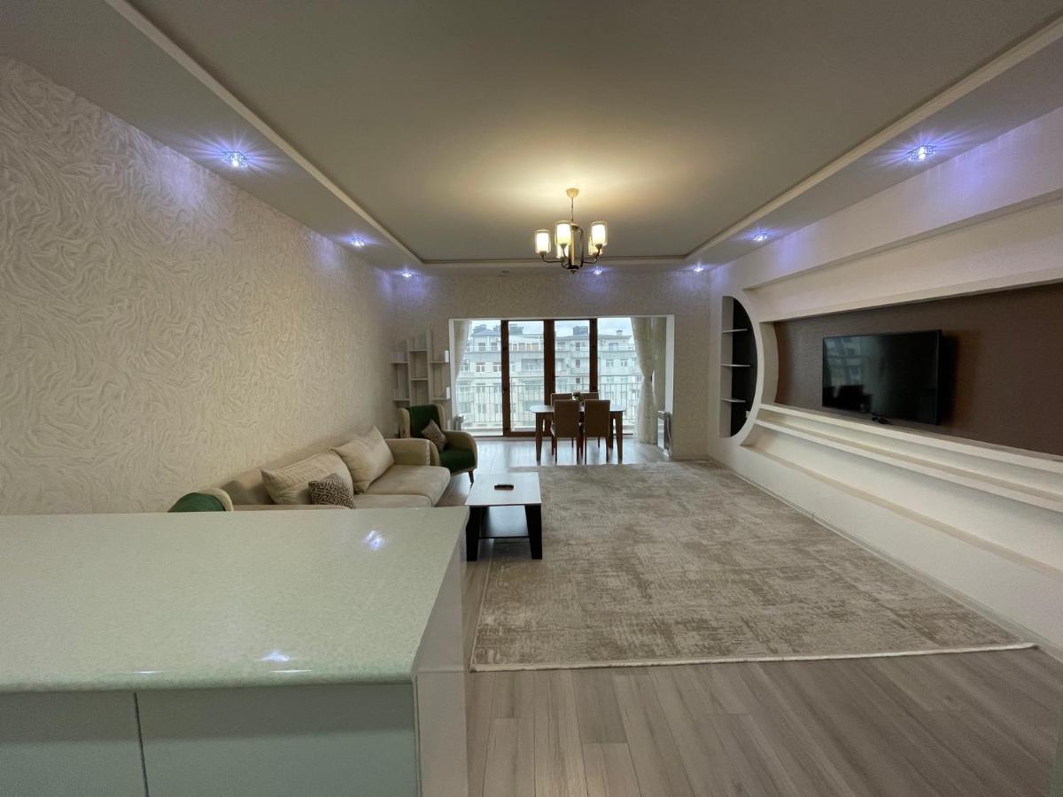דירות באקו Park Azure Luxury מראה חיצוני תמונה